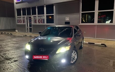 Toyota Camry, 2007 год, 1 050 000 рублей, 2 фотография