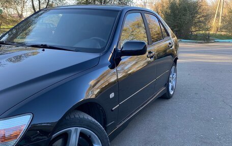 Lexus IS II рестайлинг 2, 1999 год, 549 000 рублей, 3 фотография