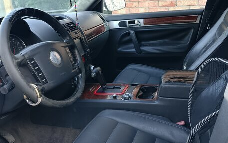 Volkswagen Touareg III, 2004 год, 600 000 рублей, 4 фотография