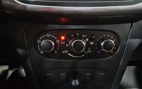 Renault Logan II, 2021 год, 790 000 рублей, 13 фотография