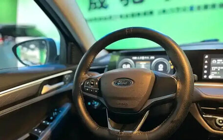 Ford Escort, 2021 год, 1 499 999 рублей, 6 фотография