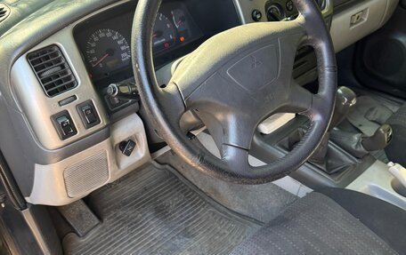 Mitsubishi Pajero Sport II рестайлинг, 2005 год, 480 000 рублей, 14 фотография