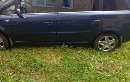 Opel Zafira B, 2011 год, 960 000 рублей, 6 фотография