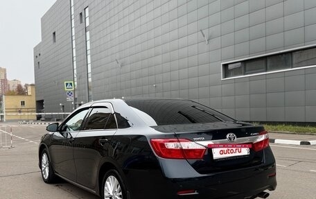 Toyota Camry, 2011 год, 1 700 000 рублей, 4 фотография