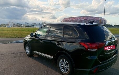 Mitsubishi Outlander III рестайлинг 3, 2018 год, 1 700 000 рублей, 7 фотография