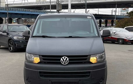 Volkswagen Transporter T5 рестайлинг, 2012 год, 2 050 000 рублей, 2 фотография
