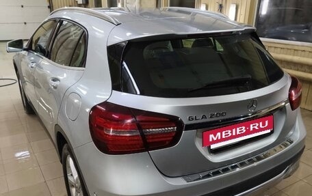 Mercedes-Benz GLA, 2019 год, 2 600 000 рублей, 2 фотография