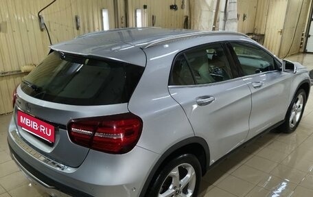 Mercedes-Benz GLA, 2019 год, 2 600 000 рублей, 4 фотография