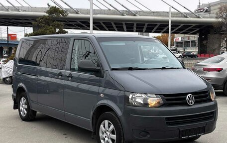 Volkswagen Transporter T5 рестайлинг, 2012 год, 2 050 000 рублей, 4 фотография