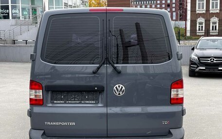 Volkswagen Transporter T5 рестайлинг, 2012 год, 2 050 000 рублей, 6 фотография