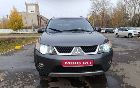 Mitsubishi Outlander III рестайлинг 3, 2008 год, 880 000 рублей, 1 фотография