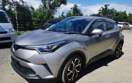Toyota C-HR I рестайлинг, 2018 год, 2 300 000 рублей, 9 фотография