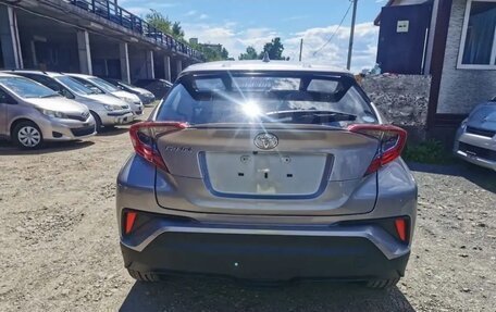 Toyota C-HR I рестайлинг, 2018 год, 2 300 000 рублей, 11 фотография