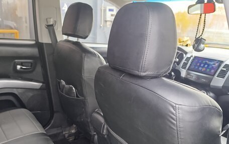 Mitsubishi Outlander III рестайлинг 3, 2008 год, 880 000 рублей, 17 фотография