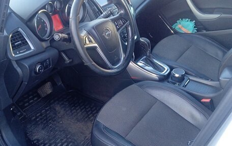 Opel Astra J, 2011 год, 870 000 рублей, 12 фотография