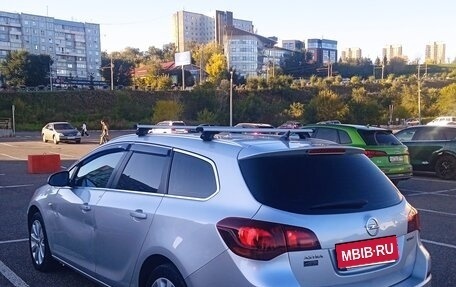 Opel Astra J, 2011 год, 870 000 рублей, 9 фотография