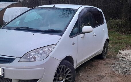 Mitsubishi Colt VI рестайлинг, 2003 год, 300 000 рублей, 4 фотография