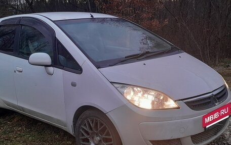 Mitsubishi Colt VI рестайлинг, 2003 год, 300 000 рублей, 9 фотография