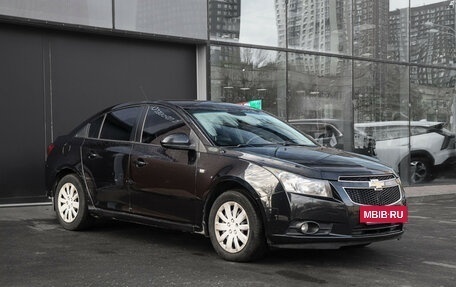 Chevrolet Cruze II, 2010 год, 687 000 рублей, 3 фотография