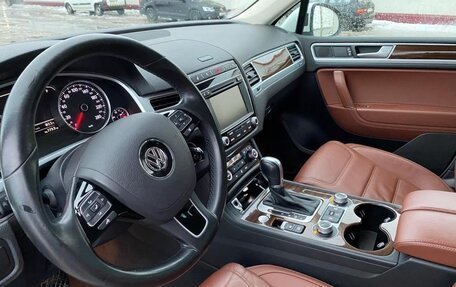 Volkswagen Touareg III, 2015 год, 3 550 000 рублей, 8 фотография