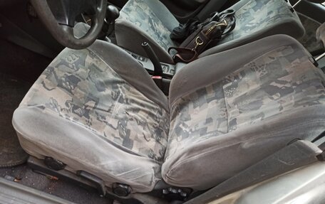 Mitsubishi Carisma I, 1997 год, 145 000 рублей, 10 фотография