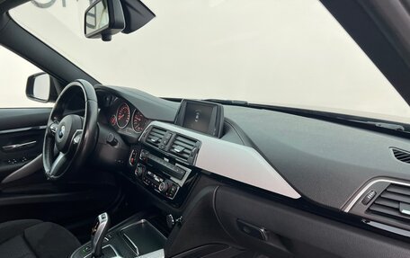 BMW 3 серия, 2018 год, 2 870 000 рублей, 14 фотография