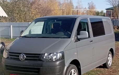 Volkswagen Transporter T5 рестайлинг, 2014 год, 2 550 000 рублей, 1 фотография