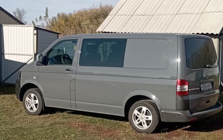 Volkswagen Transporter T5 рестайлинг, 2014 год, 2 550 000 рублей, 2 фотография