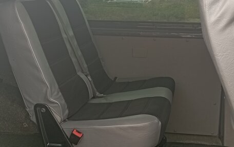 Volkswagen Transporter T5 рестайлинг, 2014 год, 2 550 000 рублей, 3 фотография