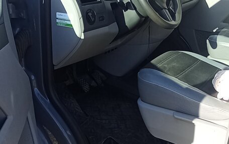 Volkswagen Transporter T5 рестайлинг, 2014 год, 2 550 000 рублей, 11 фотография