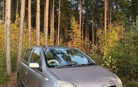 Toyota Vitz, 2001 год, 300 000 рублей, 1 фотография