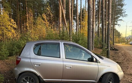 Toyota Vitz, 2001 год, 300 000 рублей, 3 фотография