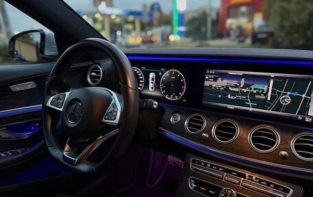 Mercedes-Benz E-Класс, 2018 год, 2 900 000 рублей, 15 фотография