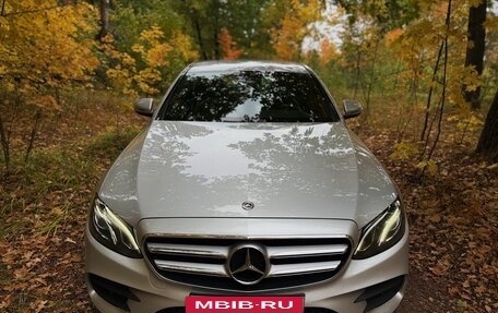 Mercedes-Benz E-Класс, 2018 год, 2 900 000 рублей, 13 фотография