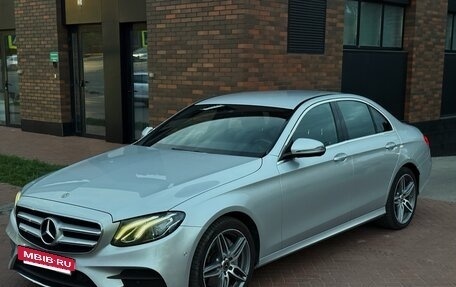 Mercedes-Benz E-Класс, 2018 год, 2 900 000 рублей, 26 фотография