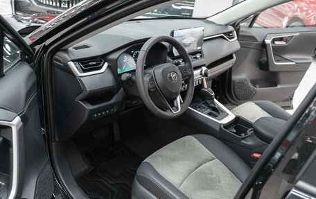 Toyota RAV4, 2025 год, 4 199 000 рублей, 11 фотография