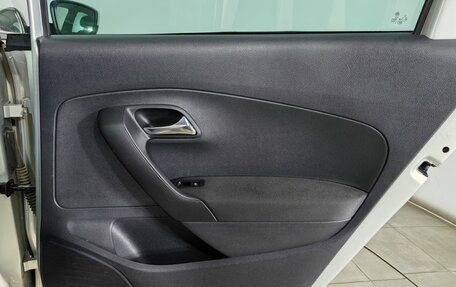 Volkswagen Polo VI (EU Market), 2012 год, 670 000 рублей, 25 фотография