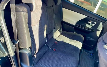 Toyota Prius Alpha I (ZVW40/41), 2019 год, 1 499 000 рублей, 16 фотография