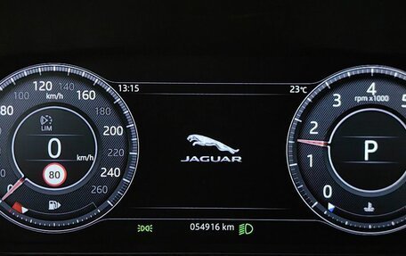 Jaguar E-Pace, 2019 год, 3 240 000 рублей, 18 фотография