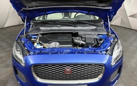 Jaguar E-Pace, 2019 год, 3 240 000 рублей, 11 фотография