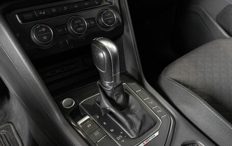 Volkswagen Tiguan II, 2019 год, 2 150 000 рублей, 5 фотография