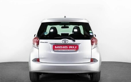 Toyota Ractis II, 2015 год, 899 000 рублей, 4 фотография