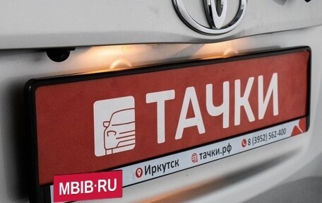 Toyota Ractis II, 2015 год, 899 000 рублей, 21 фотография