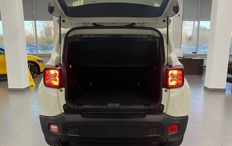 Jeep Renegade I рестайлинг, 2019 год, 1 900 000 рублей, 15 фотография