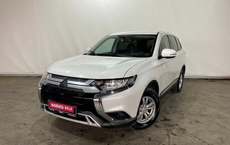 Mitsubishi Outlander III рестайлинг 3, 2018 год, 2 150 000 рублей, 1 фотография