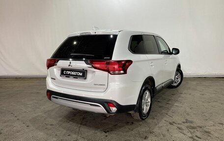 Mitsubishi Outlander III рестайлинг 3, 2018 год, 2 150 000 рублей, 6 фотография