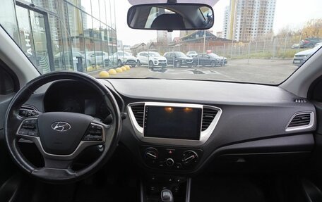 Hyundai Solaris II рестайлинг, 2019 год, 1 050 000 рублей, 17 фотография