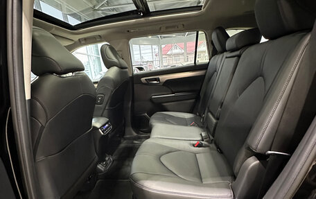 Toyota Highlander, 2025 год, 6 150 000 рублей, 15 фотография