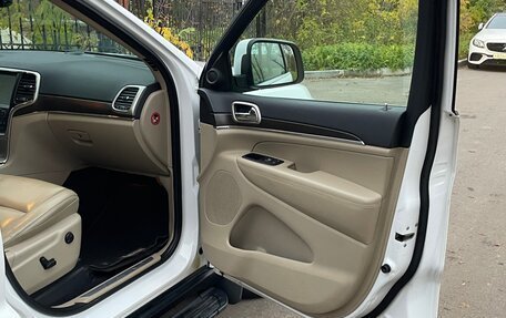 Jeep Grand Cherokee, 2016 год, 3 500 000 рублей, 20 фотография