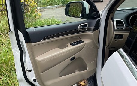Jeep Grand Cherokee, 2016 год, 3 500 000 рублей, 21 фотография